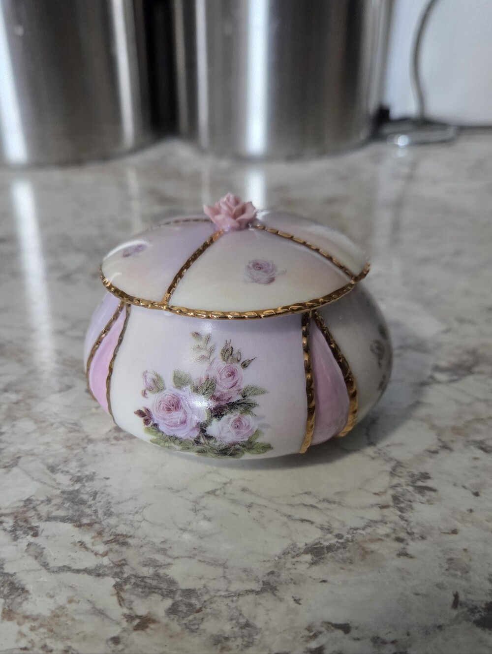 1999 Ardleigh Elliott Roses Lena Liu Garden Treasures Lidded Trinket Box/Dish